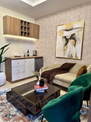 Cozy 1bedroom Apartment with Gym, Pool, Speedy Wi-fi, Free Breakfast, Housekeeping, 24/7 Power, Comfortable and Secure, Ikate Elegushi, Lekki, Lagos, Flat / Apartment Short Let