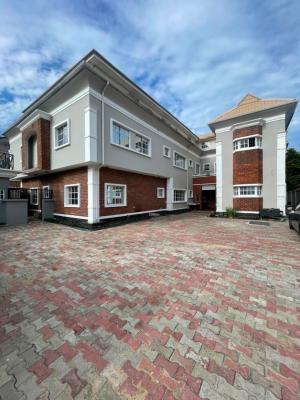 Spacious 3 Bedroom Flat with Bq and Swimming Pool, Admiralty Way, Lekki Phase 1, Lekki, Lagos, Flat / Apartment for Rent