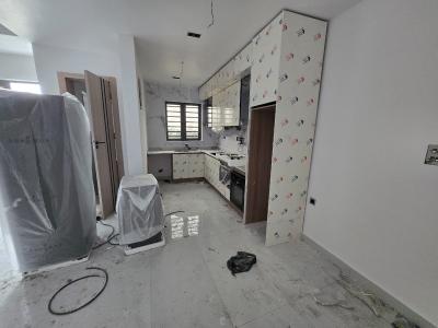 Furnished1 Bedroom with Swimming Pool/elevator/gym for Distress, Freedom Way, Lekki Phase 1, Lekki, Lagos, Block of Flats for Sale