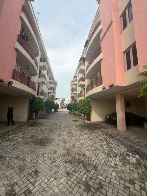 Well Maintained & Spacious 2 Bedroom Apartment, Off Freedomway, Lekki, Lagos, Flat / Apartment for Rent