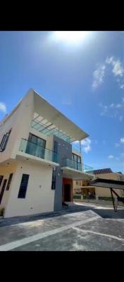 5bedroom* Fully Detached Duplex on 2 Floors Sitting on 700sqm, Northern Foreshore Estate, Chevron*  Title: *global C of O*, Lekki, Lagos, Detached Duplex for Sale
