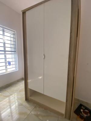 a Room in Shared Apartment, Oral Extension Lekki, Lekki, Lagos, Flat / Apartment for Rent