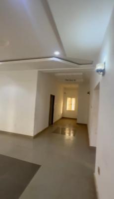 Clean 2bedroom Flat. 2nd Floor Tarred Rd, American International School, Garki, Abuja, Flat / Apartment for Rent