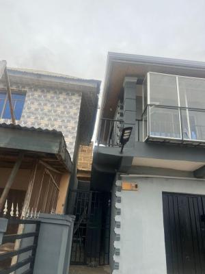 a Shopping Complex at  Aadeoje Junction Off Akala, Ibadan South-west, Oyo, Plaza / Complex / Mall for Sale