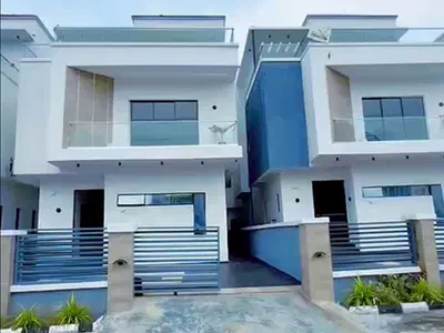 5 Bedrooms Detached Duplex in a Well Serene Environment.