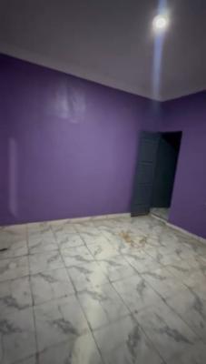 a Fairly Used and Standard Mini Flat Available, Off Shipeolu Street, Shomolu, Lagos, Shomolu, Lagos, Mini Flat (room and Parlour) for Rent