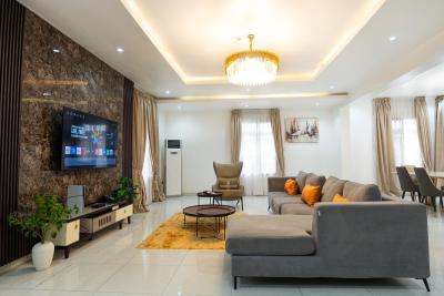 Spacious 3-bedroom Penthouse Apartment in Lekki Phase 1, Jacob Kayode Crescent Off Freedom Way, Lekki Phase 1, Lekki Phase 1, Lekki, Lagos, Flat / Apartment Short Let