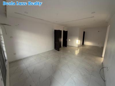 a Nice and Spacious 3 Bedroom Apartment, Off Admiralty Way, Lekki Phase 1, Lekki, Lagos, Flat / Apartment for Rent