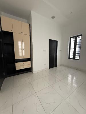 Semi Master Bedroom, Orchid Royal Pine Estate, Lekki, Lagos, Flat / Apartment for Rent