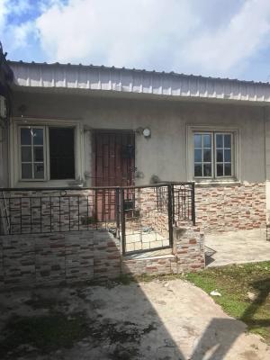 Nice Located 2 Units 2 Bedrooms Detached Bungalow, Off Akerele Road, Ogunlana, Surulere, Lagos, Detached Bungalow for Sale