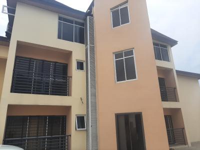 Serviced 2 Bedroom En-suite Flat with an Enclosed Fitted Kitchen Cabin, Lekki Phase 1, Lekki, Lagos, Flat / Apartment for Rent