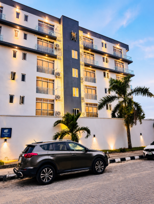 Very Clean Excutive 3 Bedroom Flat with Bq Upstairs N Elevator, Inside Banana Island Estate, Banana Island, Ikoyi, Lagos, Flat / Apartment for Sale