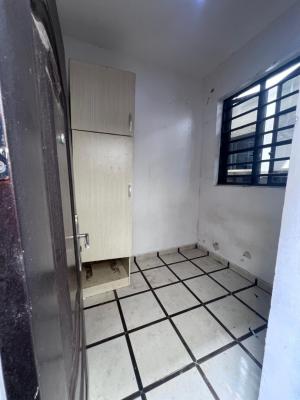 Spacious Bq, Royal Pine, Orchid Rd, Lekki, Lagos, Flat / Apartment for Rent