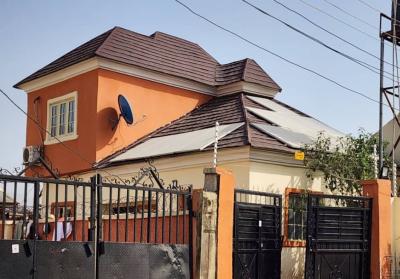 3bedroom Semi Detached Duplex Alone in The Compound, Kubwa Arab Road, Kubwa, Abuja, Semi-detached Duplex for Sale