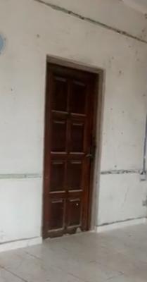 3 Bedroom Flat @ Adekunle Yaba. Ent: 3.5m, a Year., Adekunle, Yaba, Lagos, Flat / Apartment for Rent