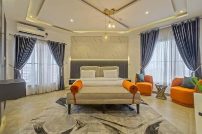 Fully Furnished 3 Bedroom Flat Apartment — Victoria Island (VI), Lagos