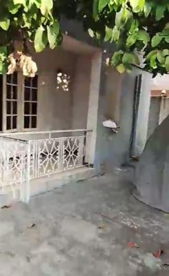 Spacious 4 Bedroom Flat on Ground, Off Adelabu, Surulere, Lagos, Flat / Apartment for Rent