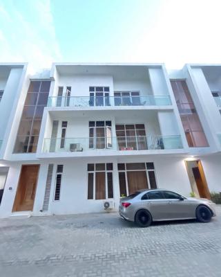 Fully Furnished 2 Bedroom Apartment, Ologolo, Lekki, Lagos, Flat / Apartment for Sale