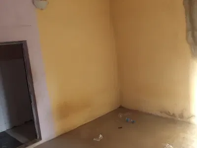 Self Contain Room