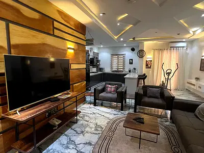 Fully Furnished Serviced 2 Bedroom Luxury Apartment.