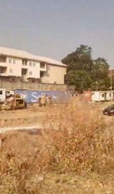Distressed Offer on Tarred Road and at Fully Developed Area: 1,450sqm, Main, Guzape District, Abuja, Land for Sale