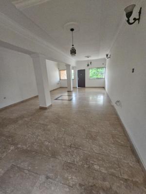 Spacious 4-bedroom Flat, Lekki Phase 1, Lekki, Lagos, Flat / Apartment for Rent