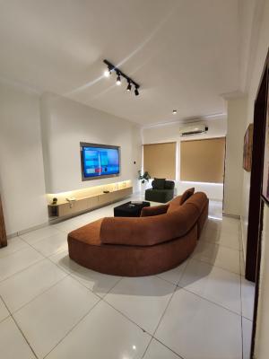 Tastefully Fully Furnished 2bedroom Apartment, Off Admiralty Way, Lekki Phase 1, Lekki, Lagos, Flat / Apartment for Rent