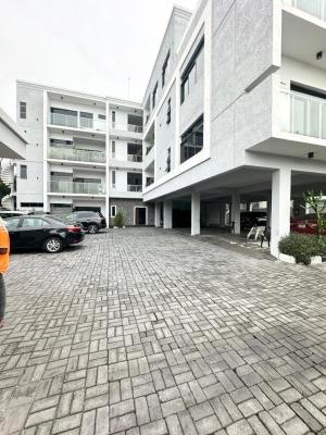 Well Maintained 3 Bedroom Apartment, Lekki Phase 1, Lekki Phase 1, Lekki, Lagos, Flat / Apartment for Rent