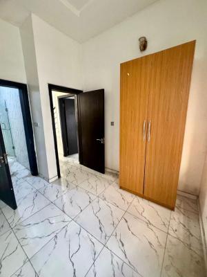 Room Available in a Shared Apt., Grace Court, Royal Pine, Orchid., Lekki, Lagos, Flat / Apartment for Rent