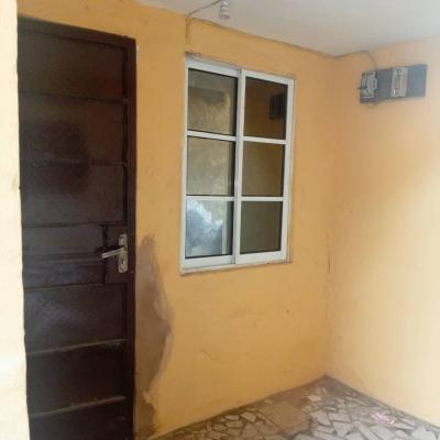 Self Contain, Off Adelabu Road, Adelabu, Surulere, Lagos, Self Contain (single Rooms) for Rent