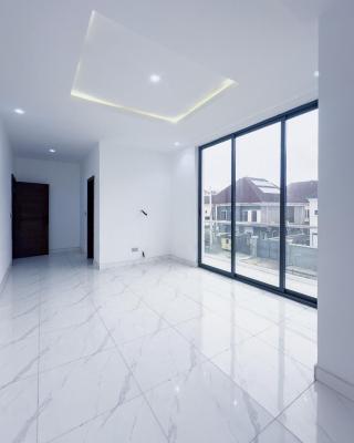 2 Bedroom Apartment with Gym & Central Gas, Off Freedom Way, Lekki Phase 1, Lekki, Lagos, Flat / Apartment for Rent