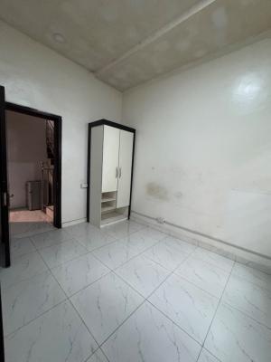 Self Contain, Chevy View Estate, Lekki Expressway, Lekki, Lagos, Self Contain (single Rooms) for Rent
