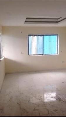 Lovely 3 Bedroom Flat, Off Lawanson Road, Surulere, Lagos, Flat / Apartment for Rent