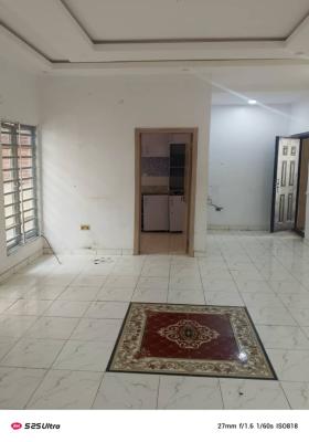 Fully Serviced and Well Maintained 2 Bedroom Flat Upstairs, Alpha Beach Road ( New Road), Lekki, Lagos, Flat / Apartment for Rent