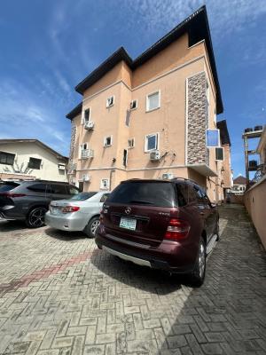 Massive and Specious 3 Bedroom Apartment, Idado, Lekki, Lagos, Flat / Apartment for Rent