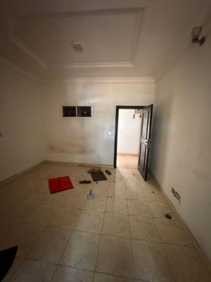 a Room Shared Apartment, Off Orchid Roundabout, Eleganza, Lekki, Lagos, Self Contain (single Rooms) for Rent
