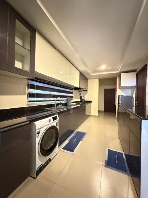 Unfurnished and Serviced 3 Bedroom Apartment with BQ — Wuye, Abuja