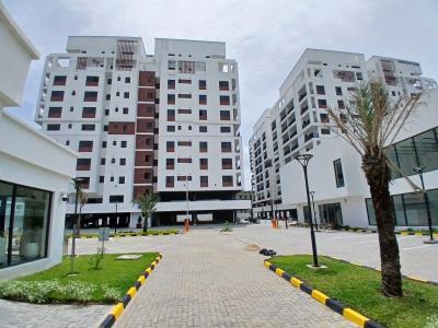 24/7 Serviced 3 Bedroom En-suite Flat with an Enclosed Fitted Kitchen/, Lekki Phase 1, Lekki, Lagos, Flat / Apartment for Rent