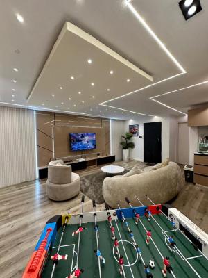 1 Bedroom Apartment with Ps5, Swimming Pool,air Hockey, 24/7 Security, Lekki Phase 1, Lekki, Lagos, Flat / Apartment Short Let