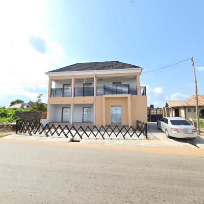 a Shop Space, No 3, Arubiawe Idi Iroko Oke Omi Olodo Ibadan Awodokun Toyin Victoria, Ibadan, Oyo, Shop for Rent