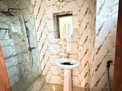 Spacious Room in a Massive Duplex Ensuit Sharing Just Kitchen