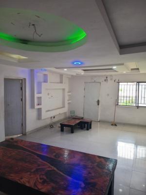 Spacious 3 Bedroom Flat Upstairs, Lekki Phase 1, Lekki, Lagos, Flat / Apartment for Rent
