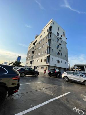 Spacious 3 Bedroom Apartment, Lekki Phase 1, Lekki, Lagos, Flat / Apartment for Rent