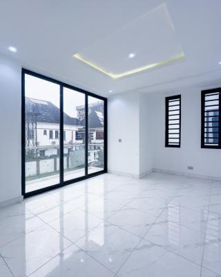 Contemporary 2 Bedrooms Apartment, Off Freedom Way, Lekki Phase 1, Lekki, Lagos, Flat / Apartment for Rent