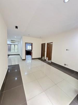 Spacious and Clean 2 Bedroom Apartment (upstairs), Oniru, Victoria Island (vi), Lagos, Flat / Apartment for Rent