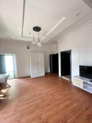Spacious Shared Master Bedroom Apartment, Osapa London Lekki, Osapa, Lekki, Lagos, Flat / Apartment for Rent