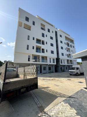 Inisde a 4 Bedroom Apartment in Ikoyi, Ikoyi, Lagos, Flat / Apartment for Sale