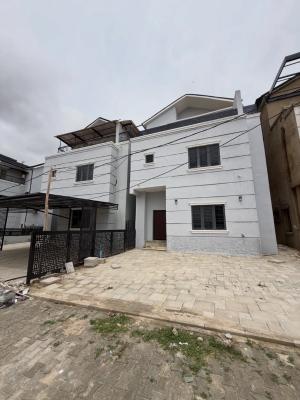 5 Bedroom Semi-detached Duplex  with Bq, Wuye, Abuja, Semi-detached Duplex for Sale