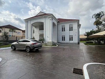 5 Bedroom Fully Detached Duplex