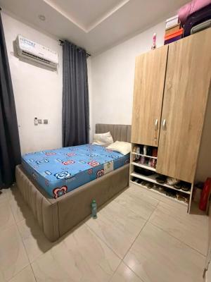 Big Room Downstairs in a Shared Unit with Open Parlor, Lekki, Lagos, Self Contain (single Rooms) for Rent